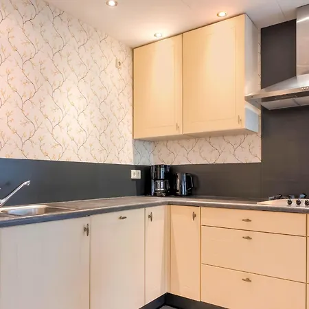 Holiday home Spacious Group Getaway With Garden, Cleaning Included Ulestraten