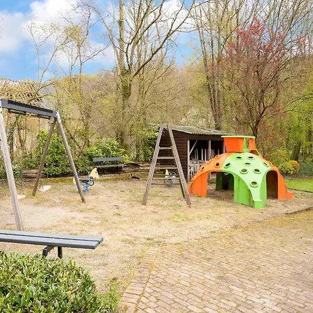 Spacious Group Getaway With Garden, Cleaning Included * Ulestraten