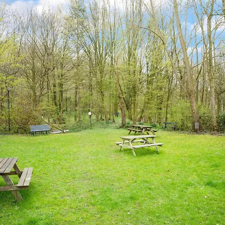 Spacious Group Getaway With Garden, Cleaning Included Ulestraten